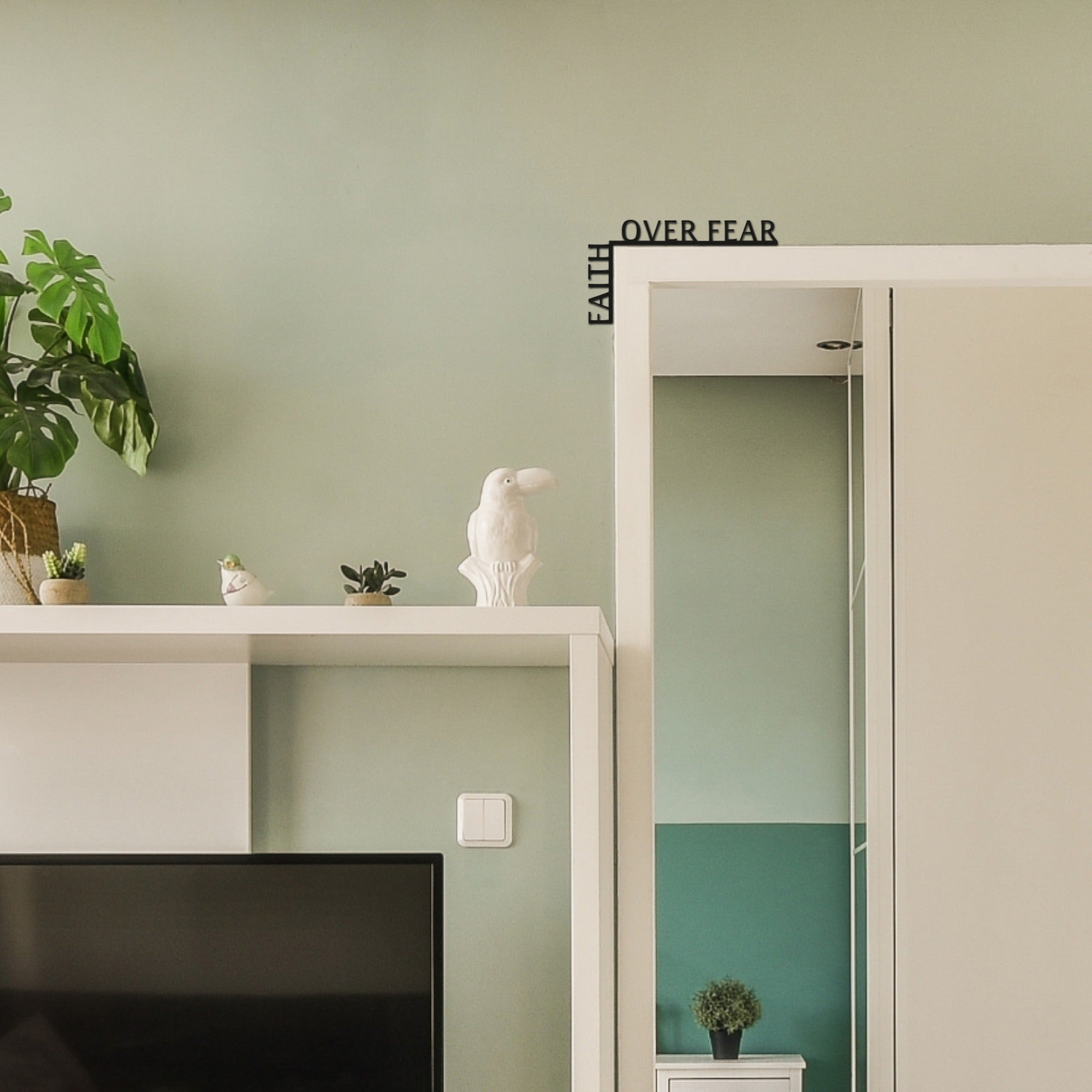 Wooden Corner Quote – Faith Over Fear - Hallam Custom Woodworking - Enjoy The Wood