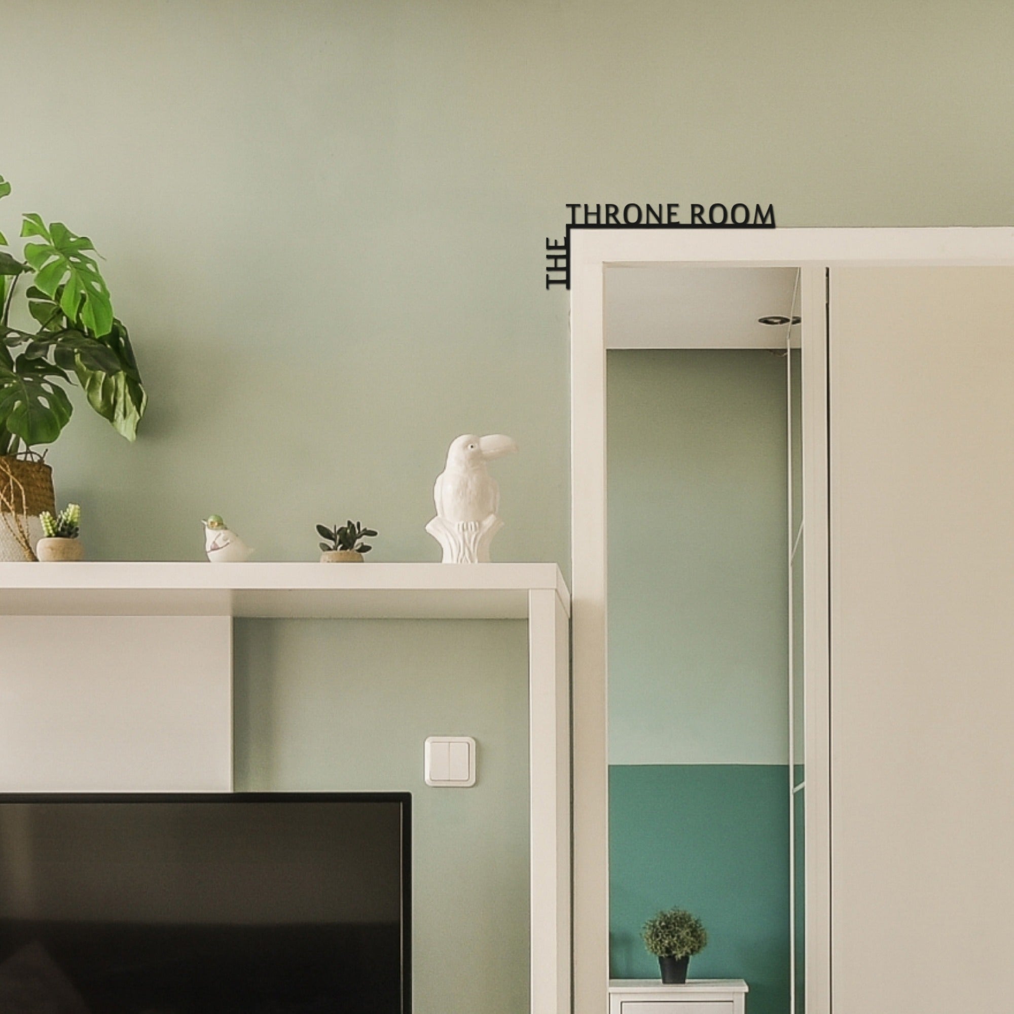 Wooden Corner Quote – The Throne Room - Hallam Custom Woodworking - Enjoy The Wood